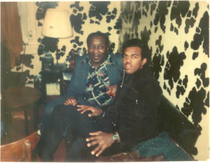 Daryl Davis with the legendary blues musician Muddy Waters