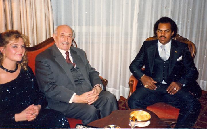 Davis with Simon Wiesenthal