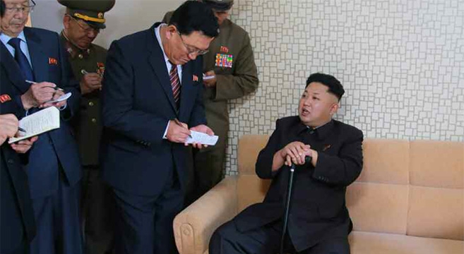 Kim Jong Un appears back in public October 13, 2014