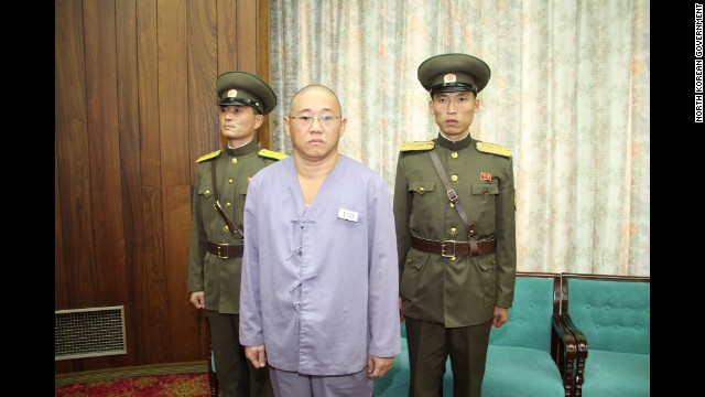 U.S prisoner Kenneth Bae as he was presented to U.S. Director of National Intelligence James Clapper in Pyongyang November 9, 2014